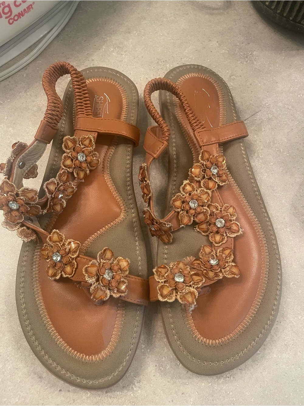 Women's Floral T-Strap Sandals — Tan